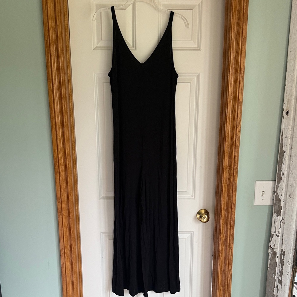 Athleta Black Sleeveless V-Neck Maxi Dress